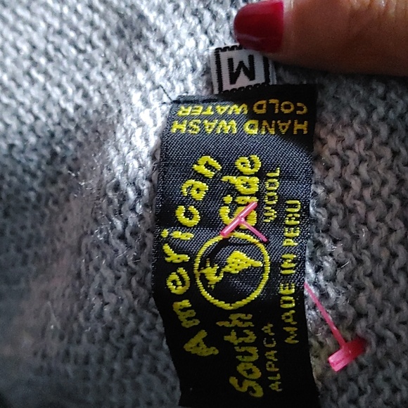 Alpaca. Gray Hoodie Sweater SZ.Med - Picture 6 of 6